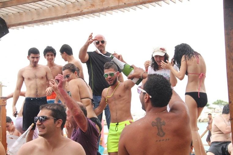 Cyan Beach Bar on Sunday